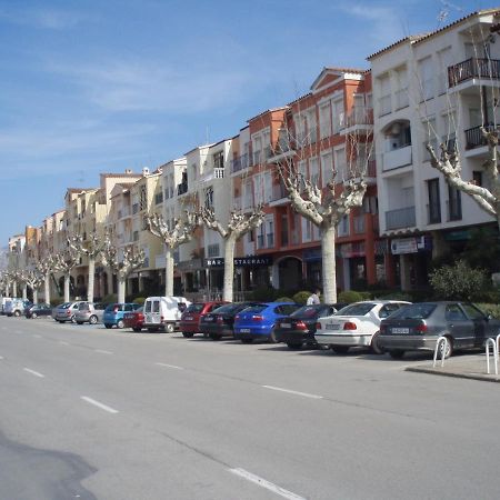 Apartamento Renovado, Luminoso, A 300M De La Playa Apartment Empuriabrava Bagian luar foto